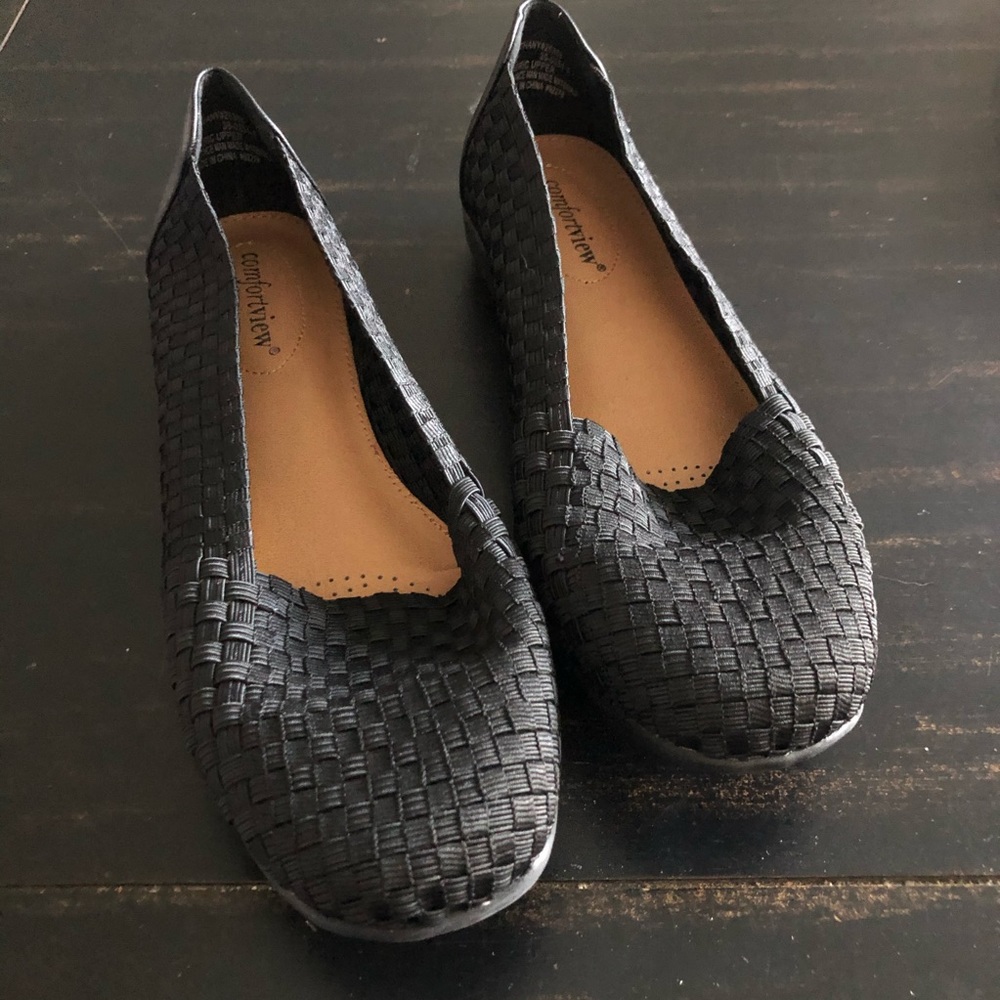 Comfortview 'The Bethany Flat' Black Weave Shoe